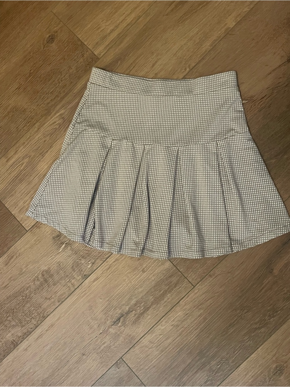 Pleated Mini Skirt in Tan and White Gingham